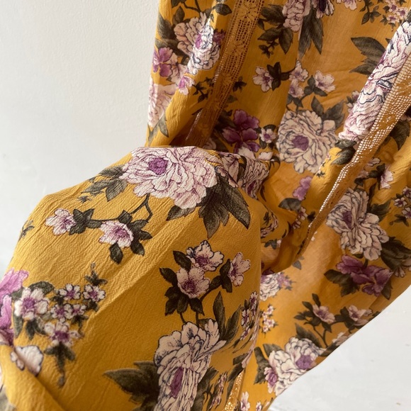 American Eagle Floral printed Yellow Maxi Dress with Slip - Picture 10 of 17